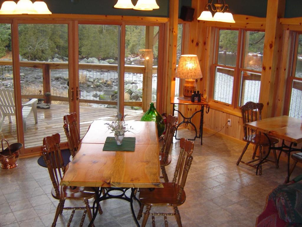 Sunny Rock Bed & Breakfast Minden Exterior photo