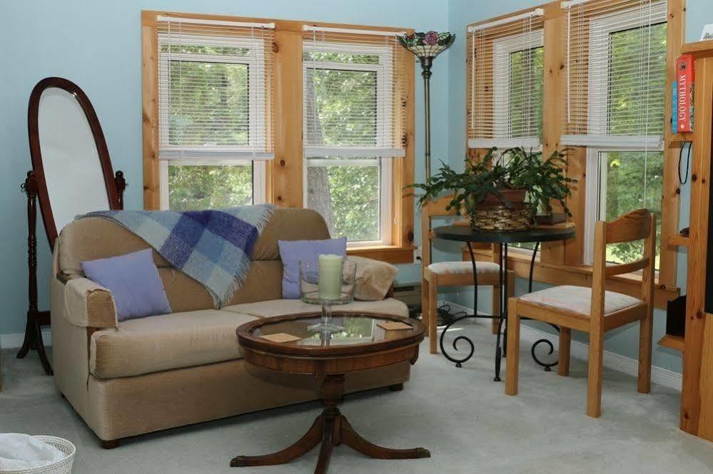Sunny Rock Bed & Breakfast Minden Exterior photo